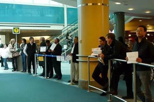 旅游签证入关遣返问题,出国旅游被遣返的真实原因