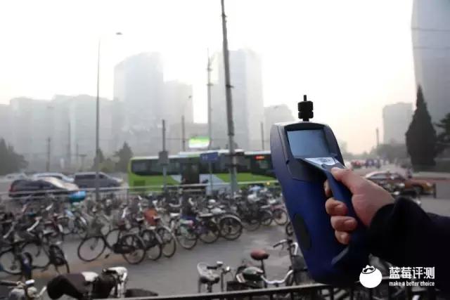 鹿晗绿色同款口罩,心疼鹿晗的瞬间