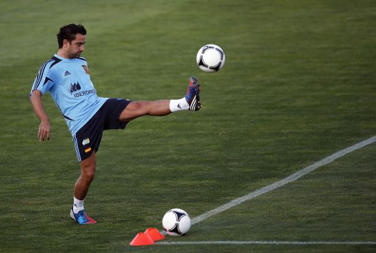 足球基本功训练方法教案,足球带球基本功教学