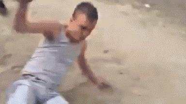 逗逼先僧：讽刺那些老发自拍瞎逼逼的女神，搞笑图片合集22