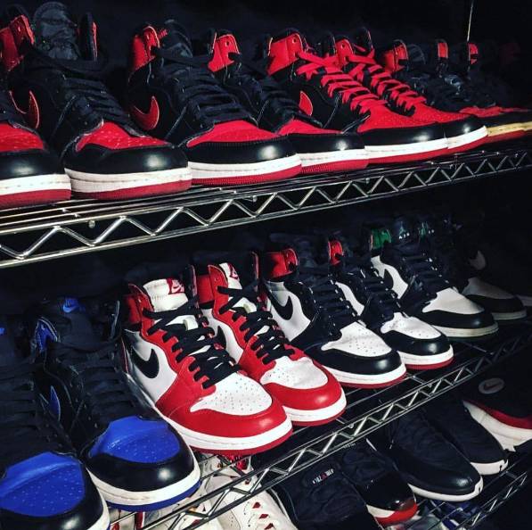 aj1为什么感觉两双鞋面不一样,aj1灰白高帮最新发售的是限量款吗