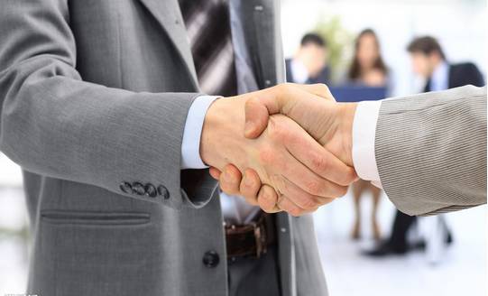 和朋友做生意需要斤斤计较吗,做人和做生意都要讲人品