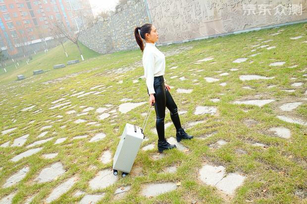 实用性高的旅行箱有哪些,十大实用旅行箱