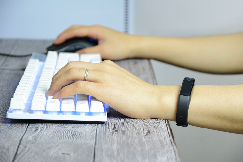 空中的朋友，你想要带这手环吗