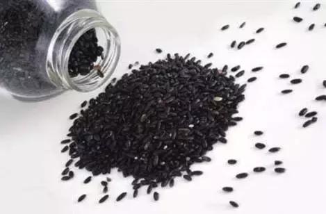 脸上长黄斑怎么检查,看脸上的斑如何知道什么病因