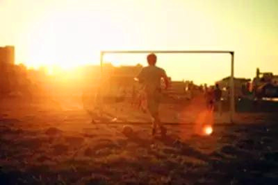 如果你有个喜欢足球的男朋友,有一个特别爱踢球的男朋友