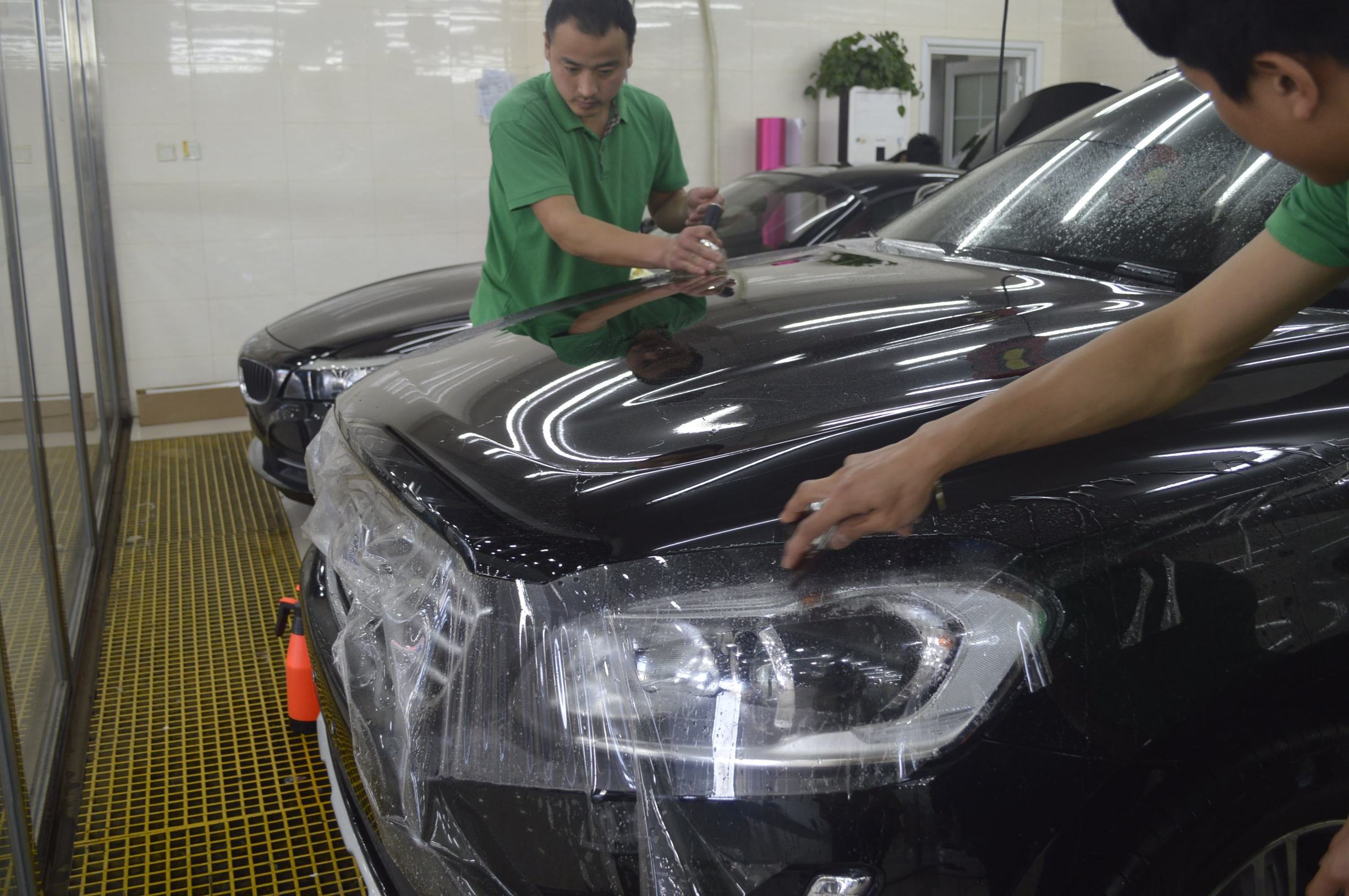 沃尔沃车衣保护原车漆,沃尔沃贴隐形车衣注意事项