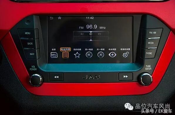 cs15和绅宝x25哪个好,长安cs15绅宝x25