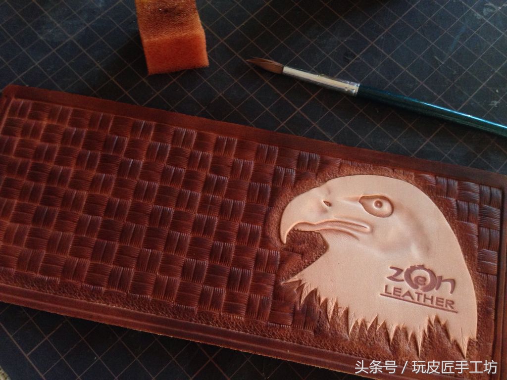 皮雕钱包手工制作视频,简易真皮手工钱包制作教程