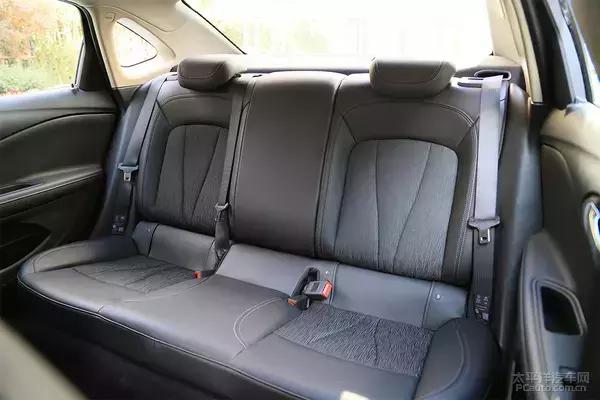 别克威朗乐享版驾驶体验,配置提升十分显著的车型