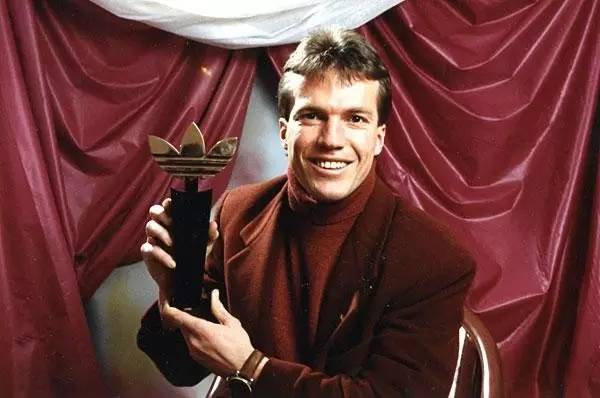 c罗当选世界足球先生,c罗加冕2017年世界足球先生