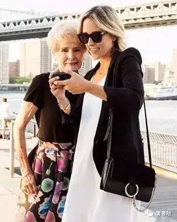 奢奢哒|让买手们发狂的ChloeFaye