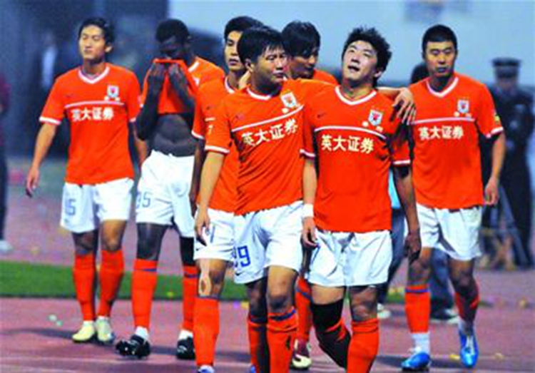 鲁能球衣正版球衣,鲁能新赛季球衣