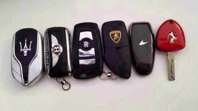 现代时尚成功潮男的三大件，新年回家你真的配备齐了吗？