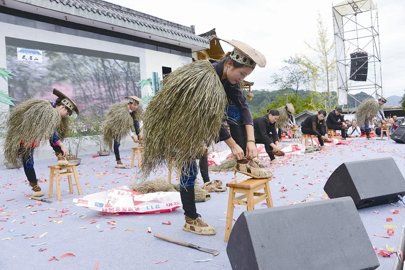 西部刀手，行走于中国道教神山四川洪雅瓦屋山，暗藏杀伐之气！