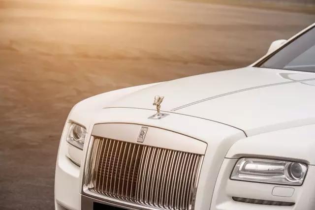 劳斯莱斯古思特blackbadge试驾,试驾新款劳斯莱斯古思特