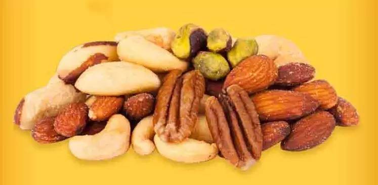 过年家里桌子上摆什么吃的,过年茶几摆什么客人没法吃