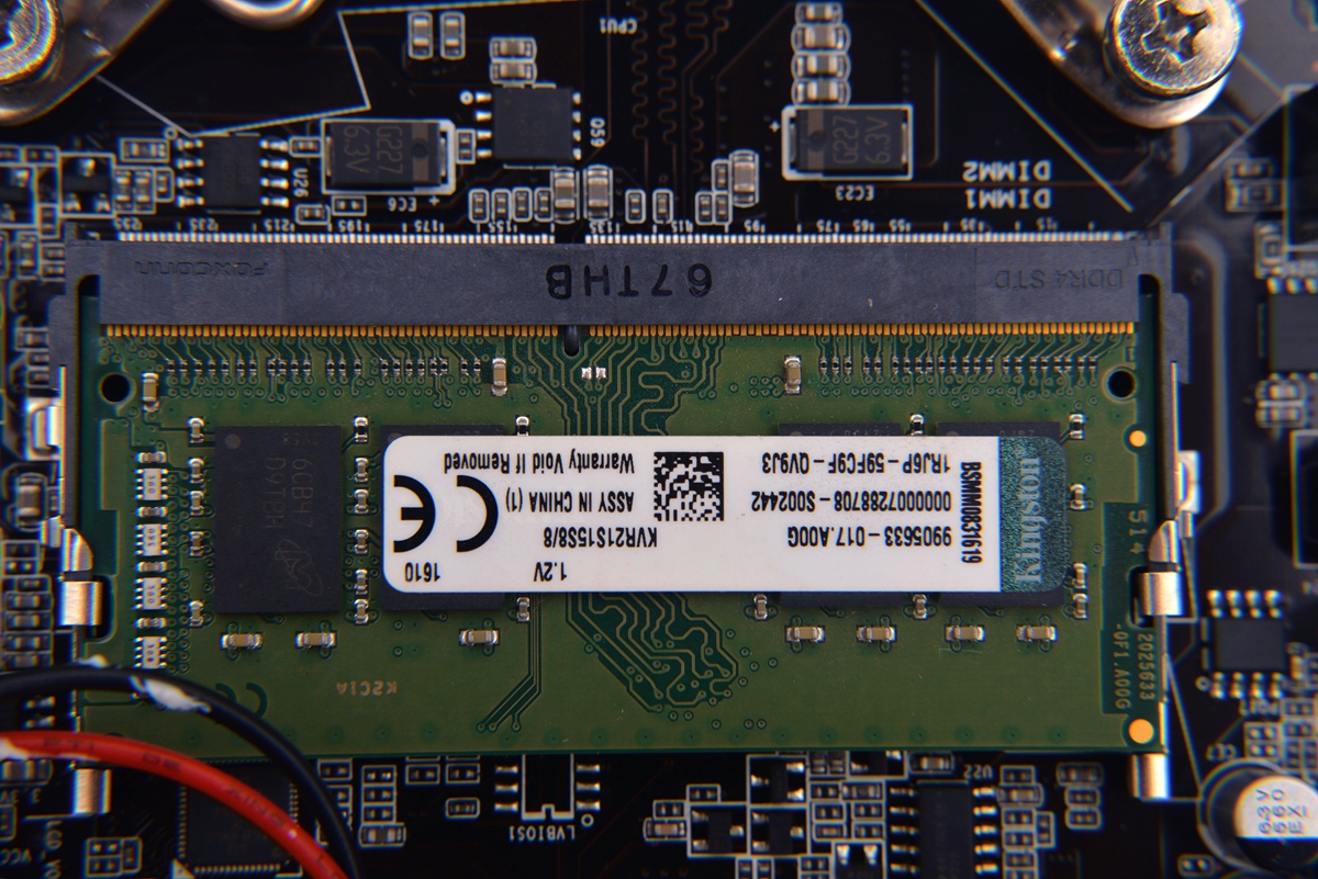 未到年二十八就扫除,晒一下我书房用的主力电脑