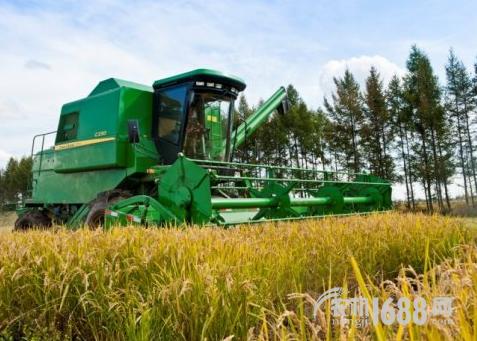 约翰迪尔c230和3518,迪尔3518和c230哪个好