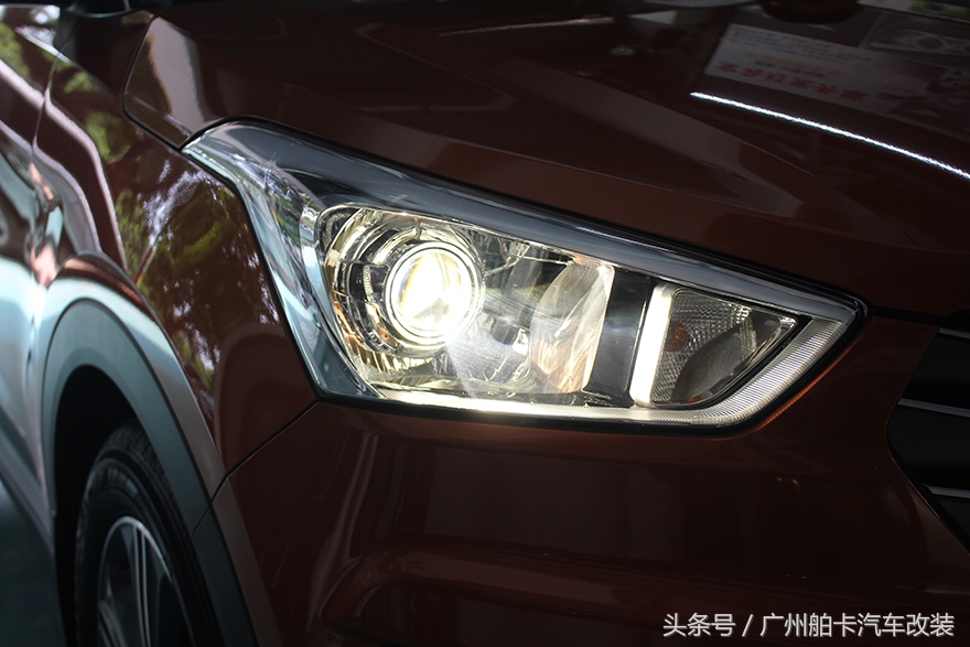 现代ix25大灯改透镜全过程,现代ix25大灯灯光怎么调