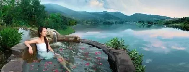 温泉酒店一定要有天然温泉吗,冬日里泡温泉