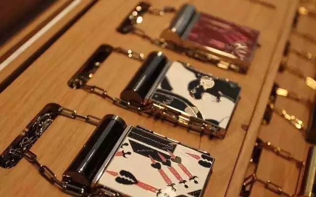 花了几千刀买的奢侈品包包究竟是什么鬼？！