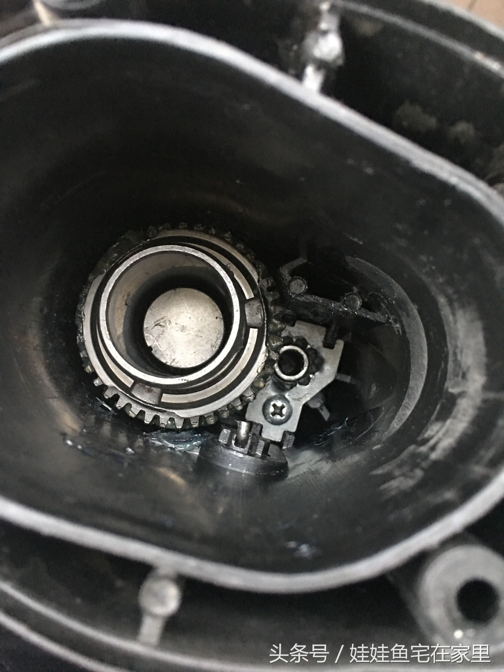 18v博世电锤锂电池组装视频,博世电锤机头维修