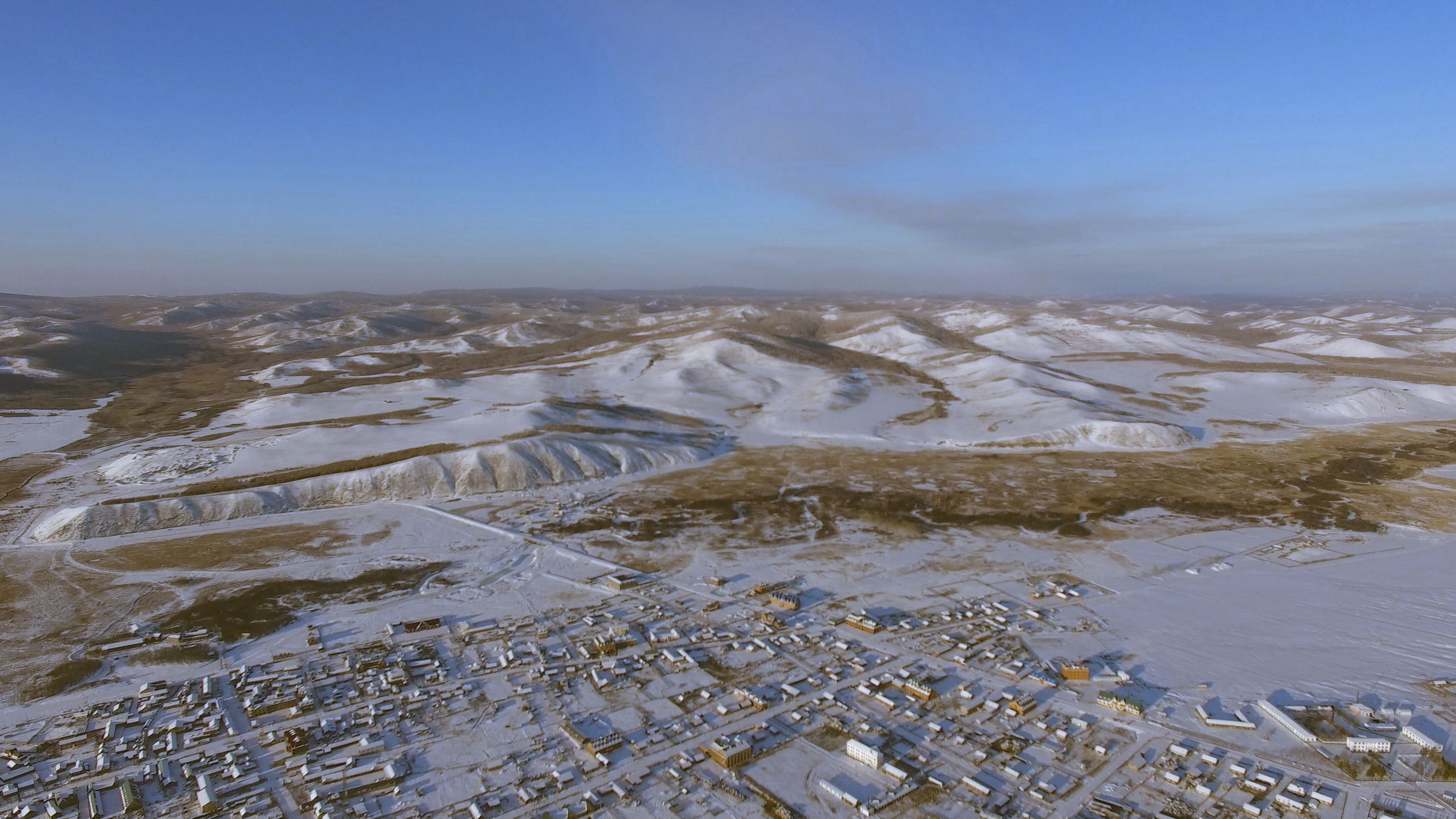 搭眼一看欧洲人一开口居然东北话嘎嘎冷！呵呵，它叫恩和！