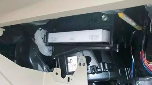 长安unit空调滤芯在哪个位置 (林肯mkc空调滤芯装在什么位置)