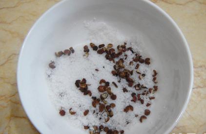 牙疼吃中药好还是西药好呢,牙疼吃什么药比较有效中药