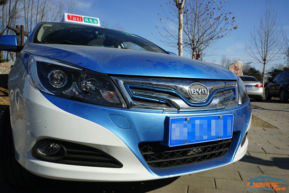 先睹为快比亚迪e5纯电动汽车全网首测