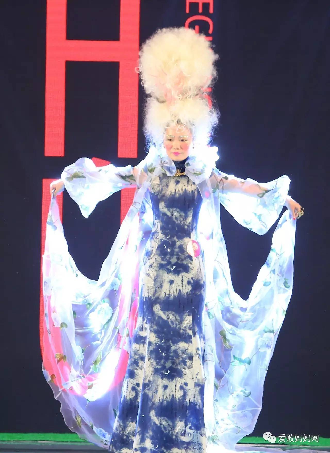 秘密花园里的时尚邂逅——第五届爱败妈妈时尚盛典闪耀绽放