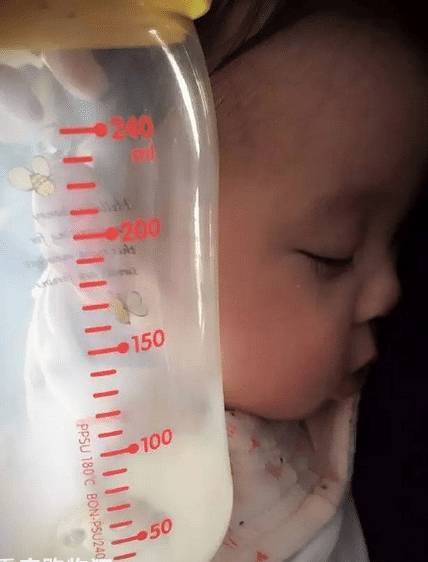 贾静雯家的咘咘现在多大了 (贾静雯咘咘饼干)