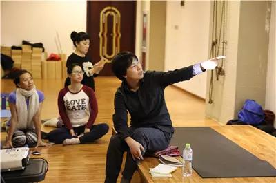 瑜伽体式生活哲学,瑜伽体式的优雅和自然