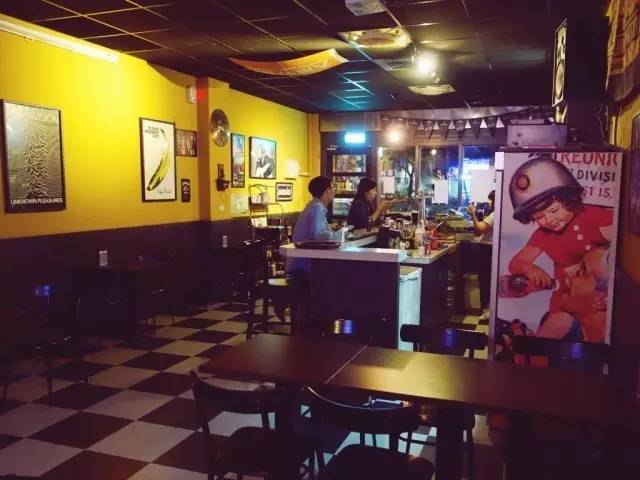 去另一个城市看livehouse,每去到一座城市都要去看看风景