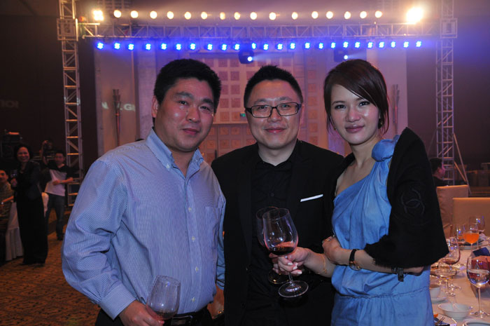 开店3000家，身家150亿，温商徐宇如何打拼出女装王国？