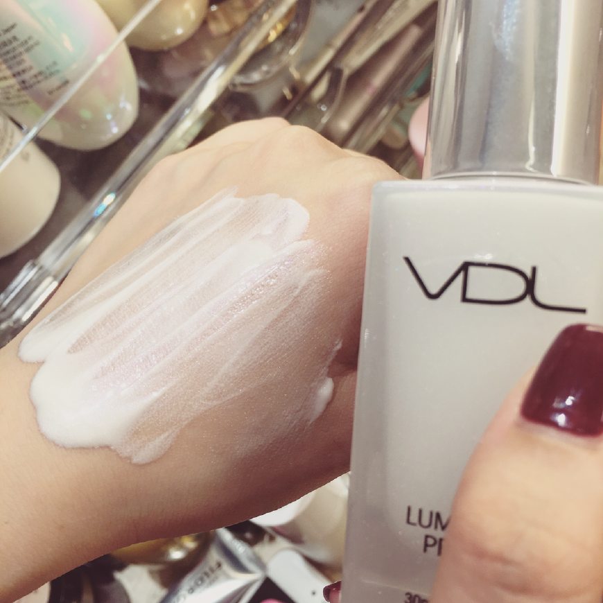 遮瑕怎么用才能遮住青色黑眼圈,遮瑕消除法令纹