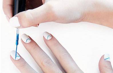 美甲款式推荐2024夏款手绘美甲,美甲款式手绘爆款美甲图显白