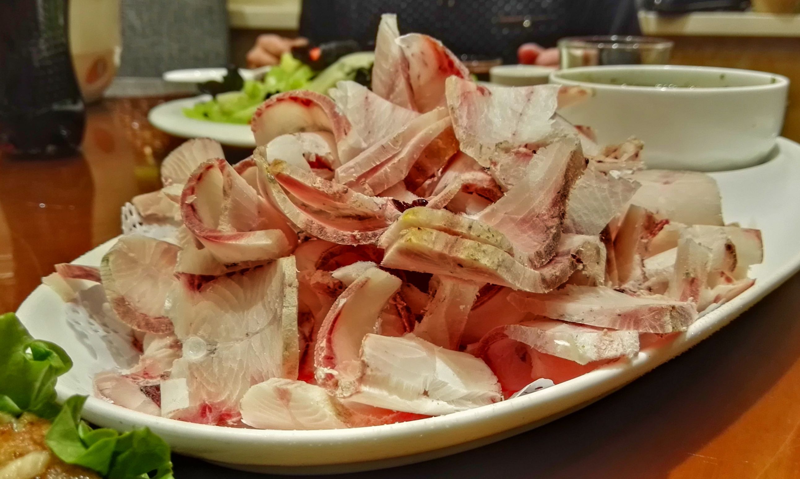 同江市生鱼片哪家好吃,同江赫哲美食