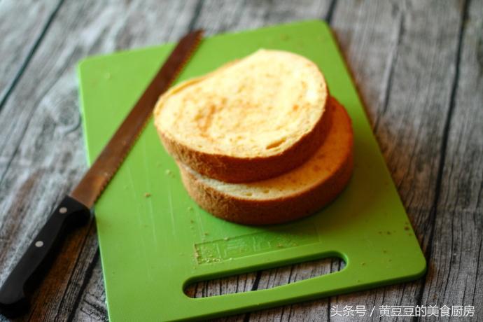 自己制作生日蛋糕最简单的方法,简单的自制生日蛋糕的做法