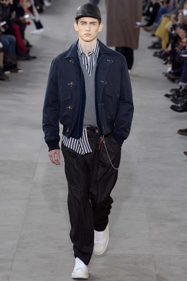 lv和supreme联名暴力熊多少钱,supreme好还是lv好