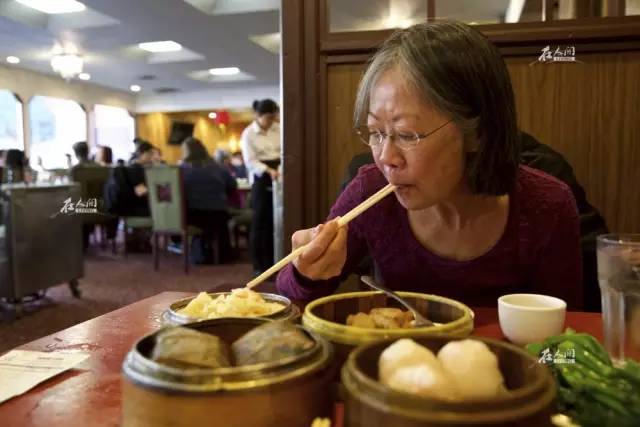 希拉里移民了吗,希拉里移民后的现状