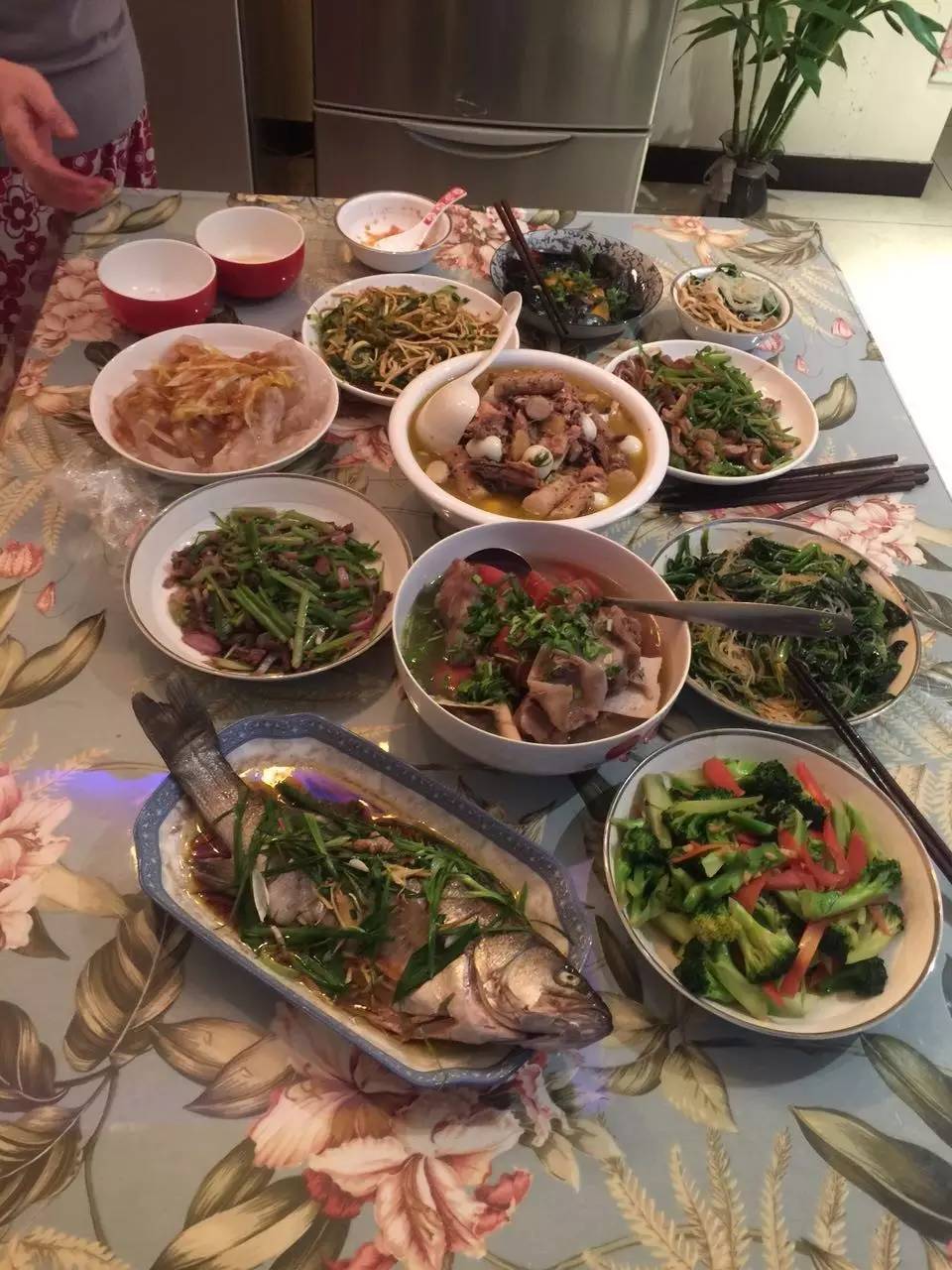 西安人年夜饭 (西安人年夜饭必备菜单)