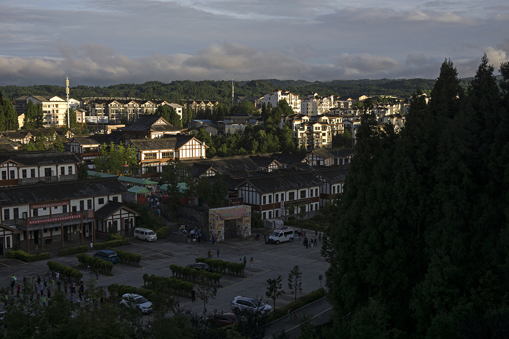 中国最粗壮的石柱,中国最粗壮的天然石柱