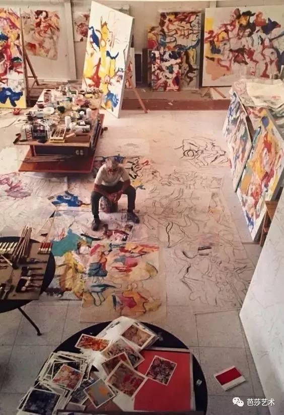 你恨死上班了对吗，但你知道艺术家上班时的样子吗？