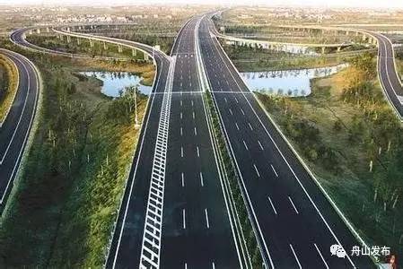 公开征集治理交通拥堵意见建议,破解城区道路拥堵问题提案