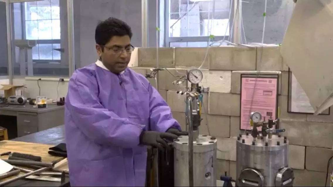 石墨烯大规模制备的新方法,石墨烯制备新技术江苏