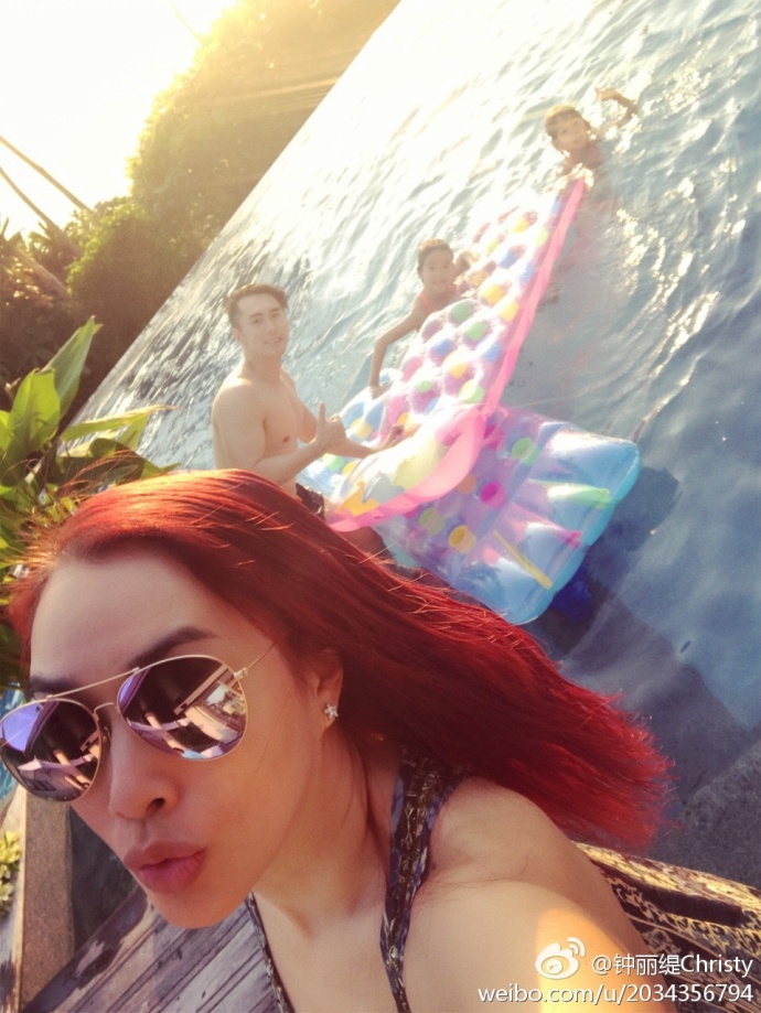 安吉考拉的视频,安吉考拉海边度假