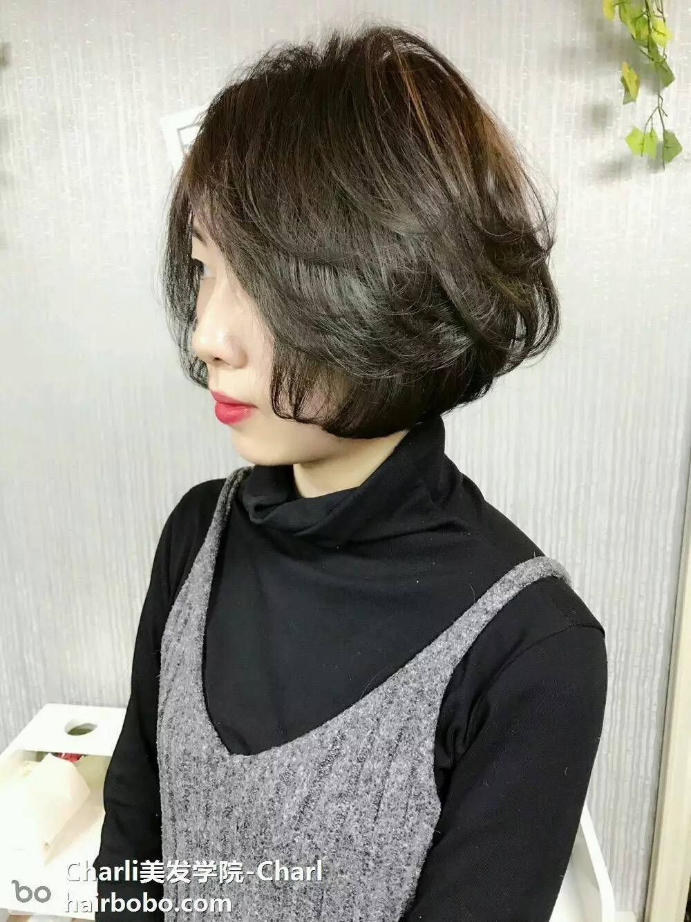 担心新染的头发掉色用什么洗发水,染过深色的头发想染出雾感发色