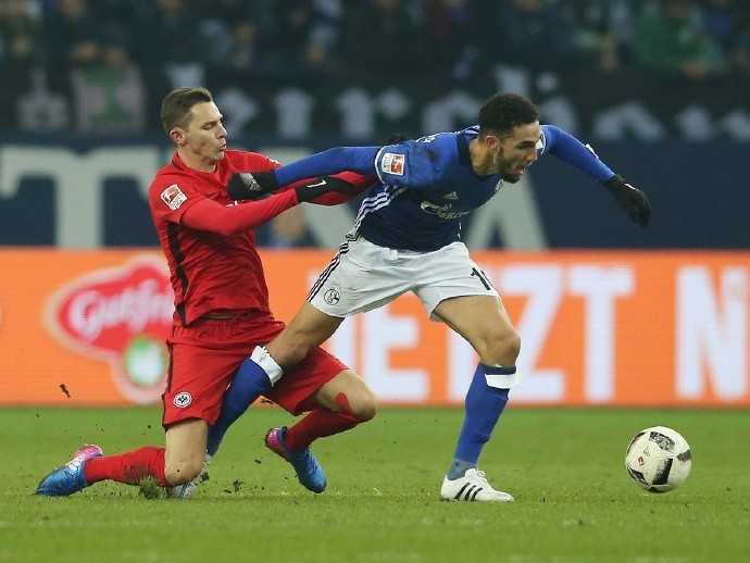 动态丨沙尔克04主场0:1不敌法兰克福